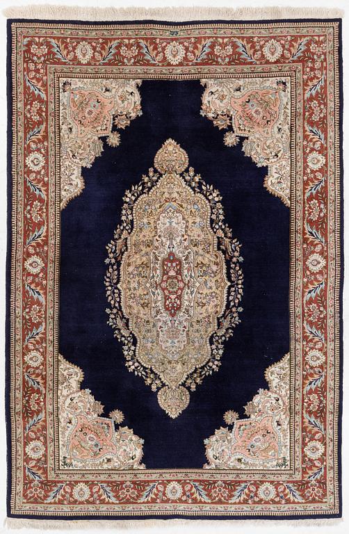 Carpet, Persia, approx. 290 x 195 cm.