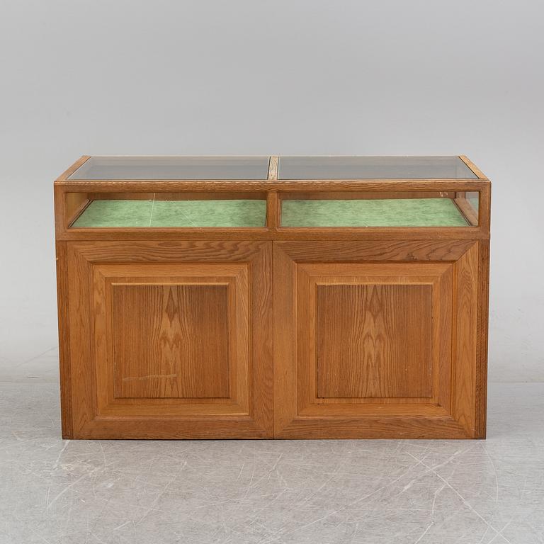 An oak shop counter.