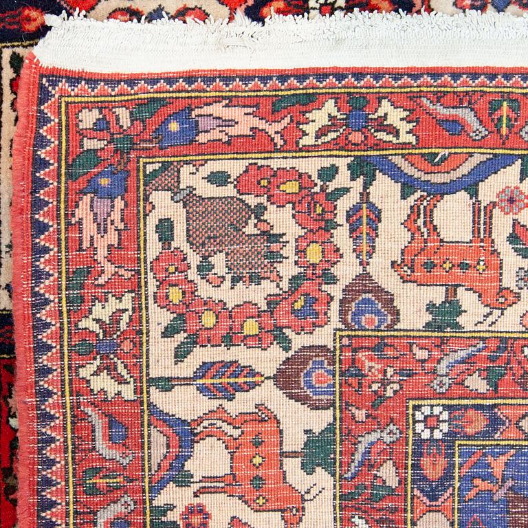 A semiantique Bahtiar carpet ca 319 x 209 cm.