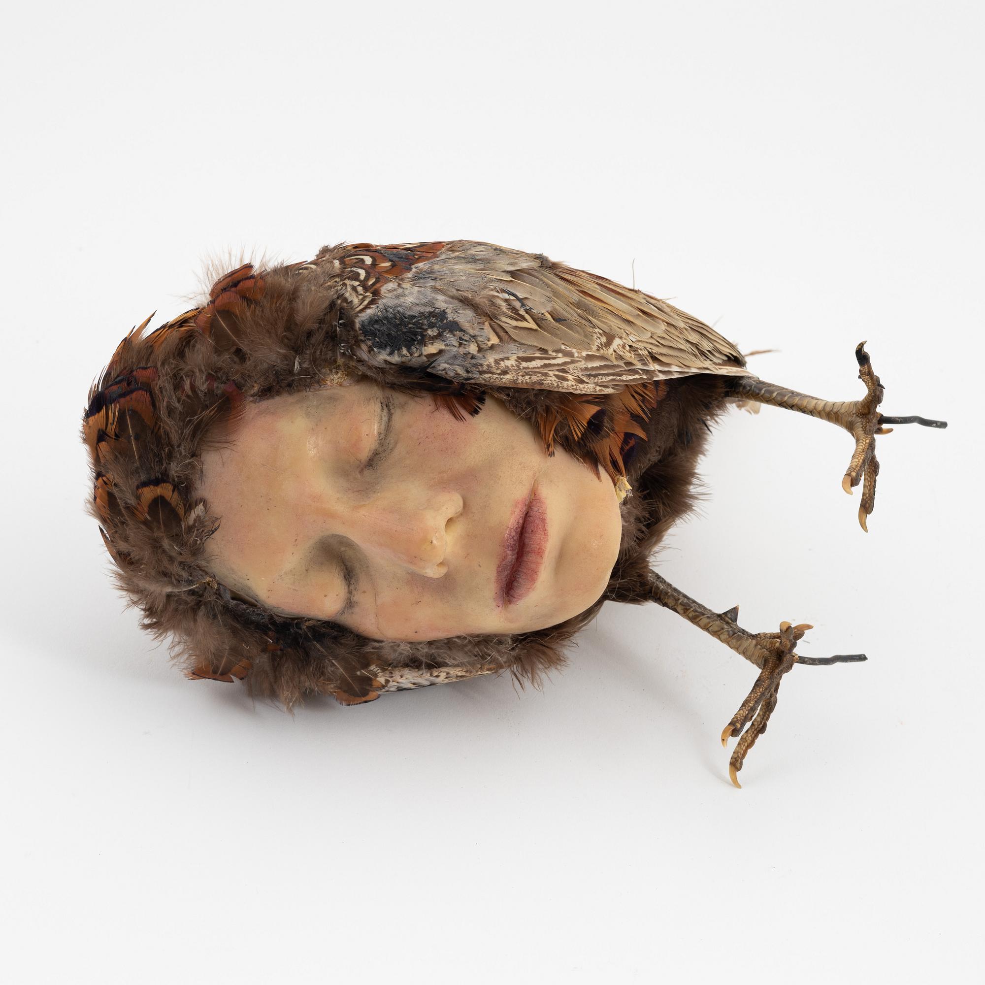 Natalie Sutinen, skulptur, taxidermi, vax och blandteknik.