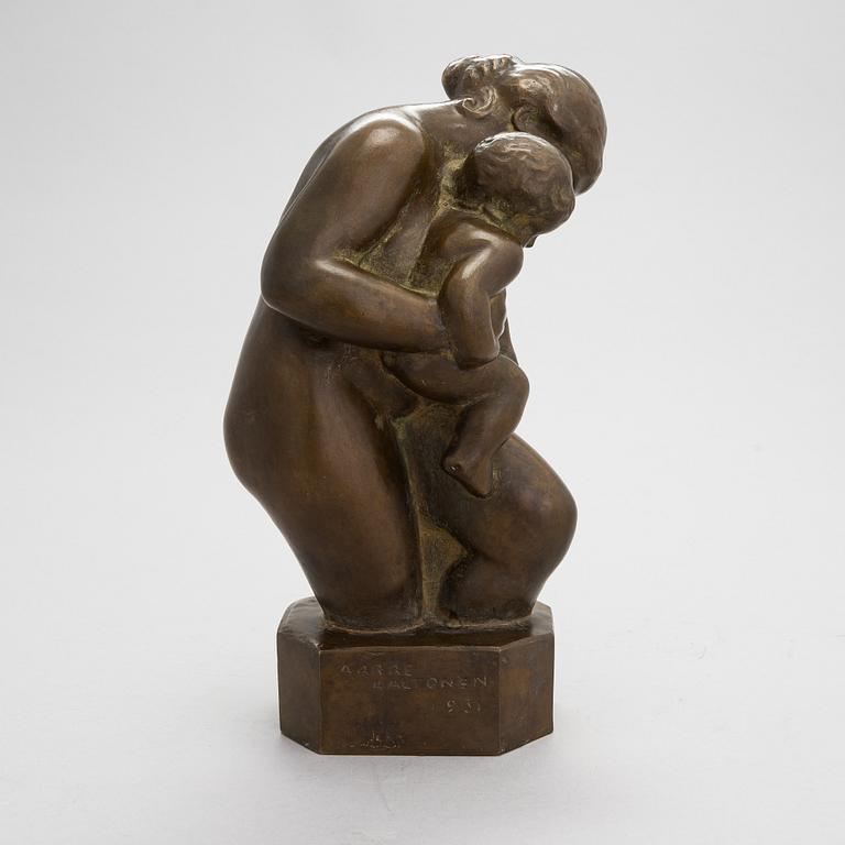 Aarre Aaltonen, Mor och barn.