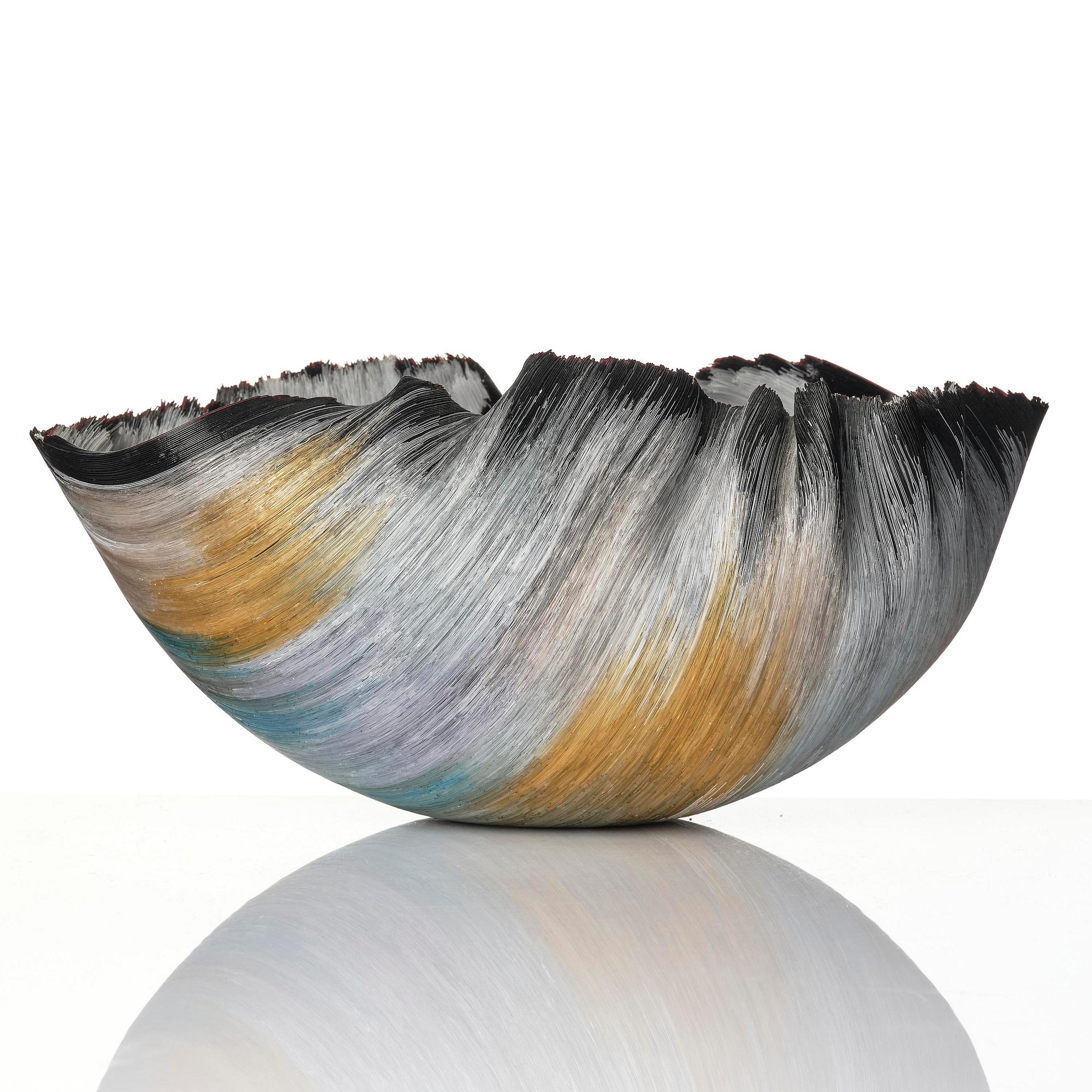 Mary Ann Toots Zynsky, a filet-de-verre glass bowl, Seattle, USA.