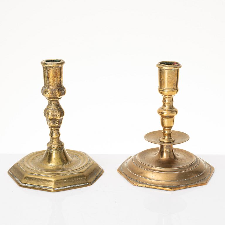 Ljusstakar, 2 st. barock, 1700-tal, samt barockstil, 1800-tal.