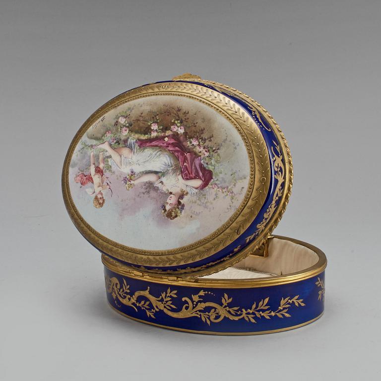 SKRIN, porslin, troligen Sevres, 1800-talets slut.
