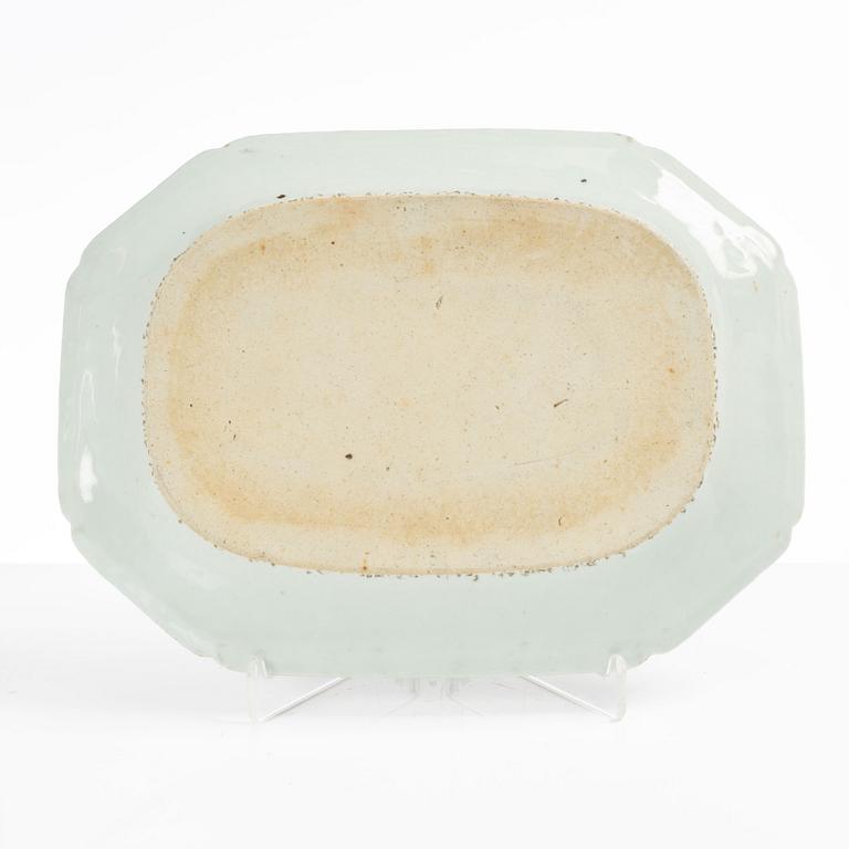 A famille rose 'Rockefeller pattern' serving dish, Qing dynasty, Qianlong (1736-95).