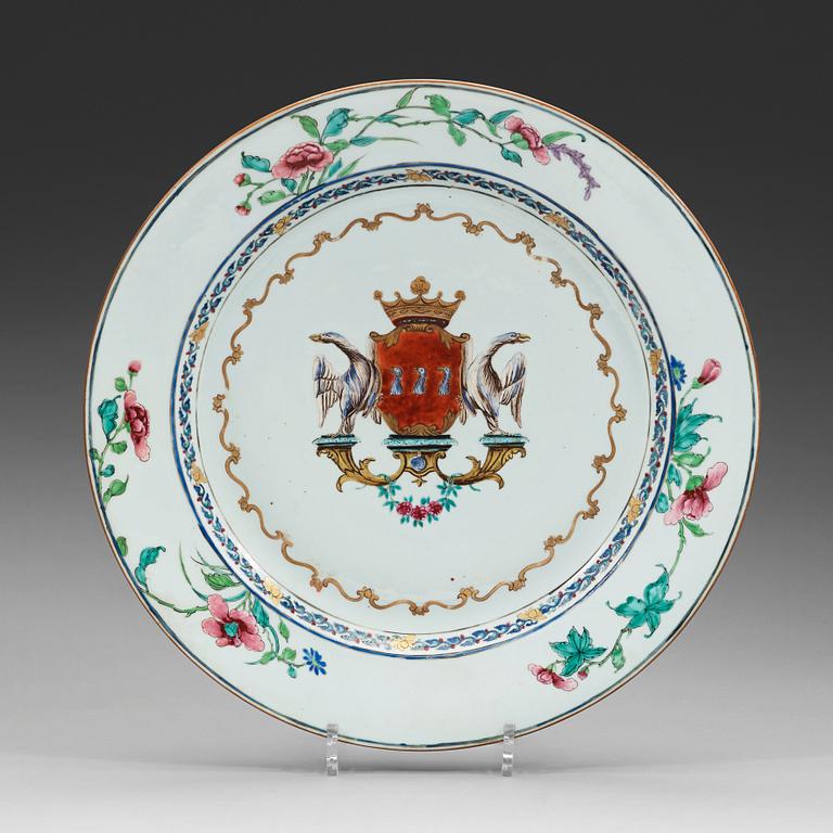 An export porcelain famille rose armorial charger, Qing dynasty, Yongzheng (1723-1735).