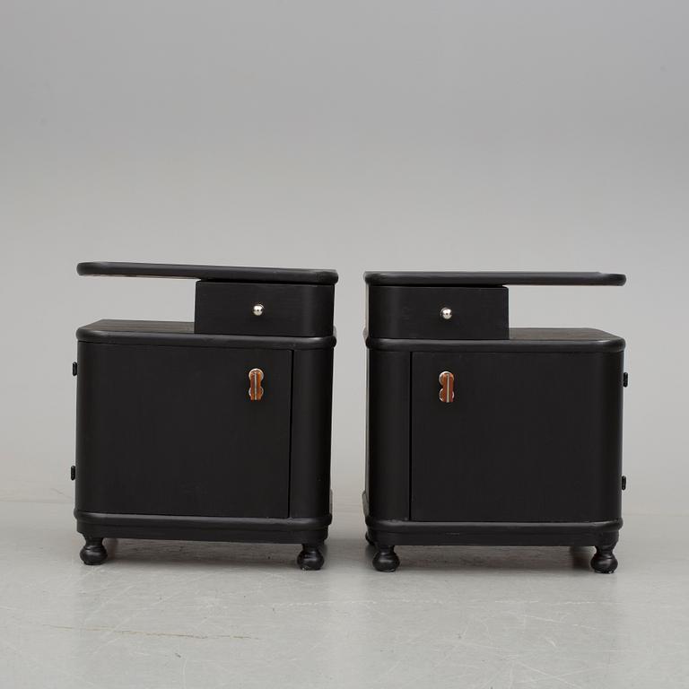 SÄNGBORD, ett par. 1930-tal.