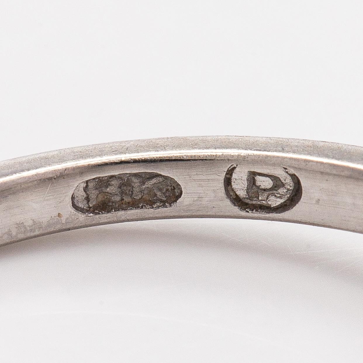 Ring, briljantslipad diamant ca 1,80 ct, platina.