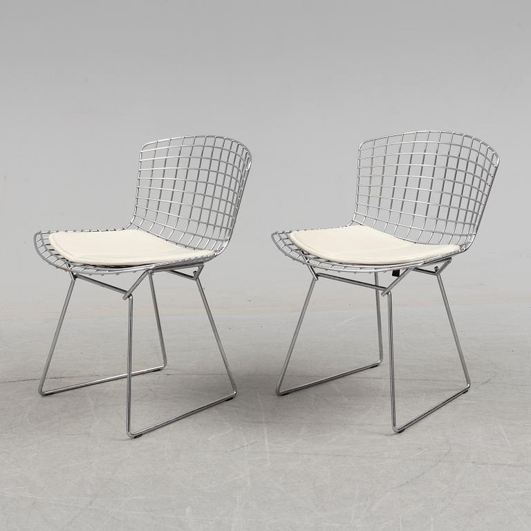 A pair of 'Side chair' chairs by Harry Bertoia for Knoll.