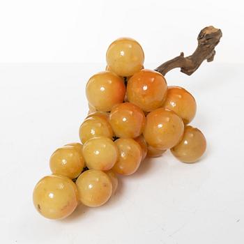 Druvklase, alabaster, trä, Italien, 1900-talets mitt.