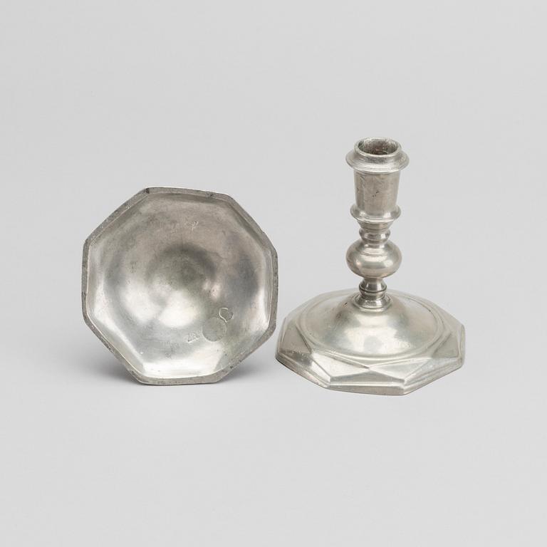 A PAR OF PEWTER CANDLESTICK  BY FIRMA SVENSKT TENN 1924.