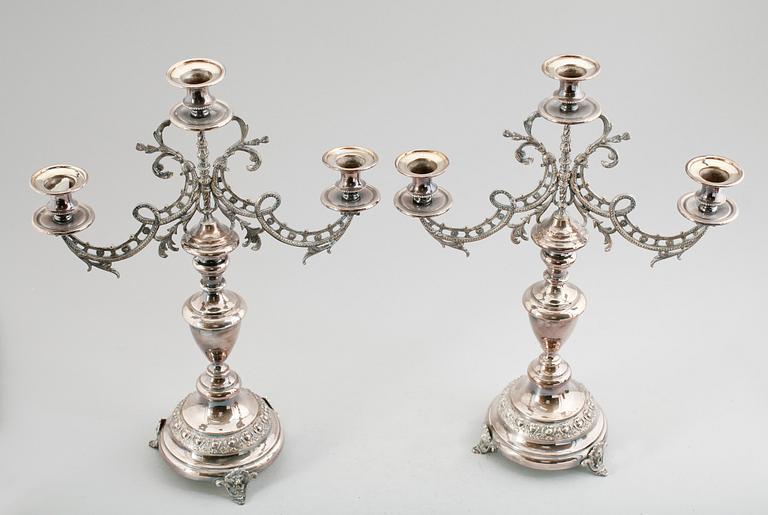 KANDELABRAR, 1 par, nysilver, tidigt 1900-tal.