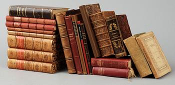 BOKPARTI OM TOPOGRAFI OCH NAUTICA, 29 vol resp 4 häften, bla "Voyage dans les departemens de la France.." Paris 1792.