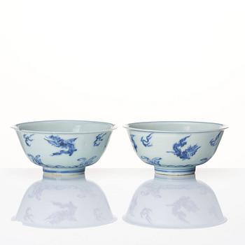 A pair of blue and white bowls, Ming dynasty (1368-1644).