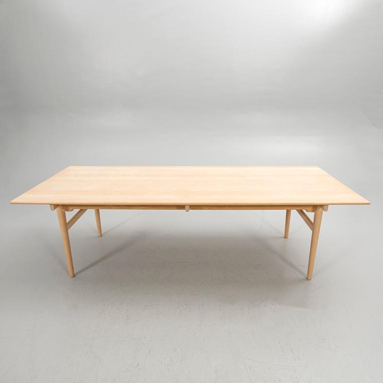 Hans J. Wegner, Matbord, "CH327", 2000-tal.