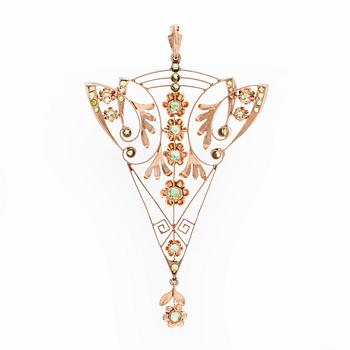 Pendant, faceted demantoids, 14K gold, Moscow, early 20th century.