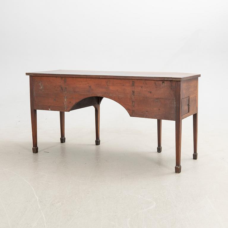 Sideboard, England, first half of the 20th century.