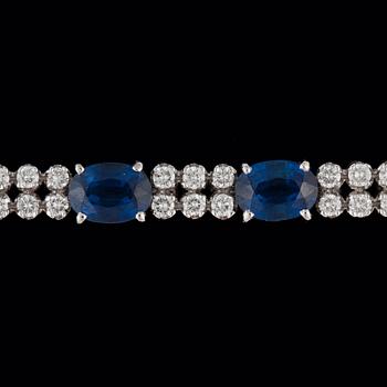 A sapphire and diamond bracelet. Total carat weight of diamonds 1.95 cts.