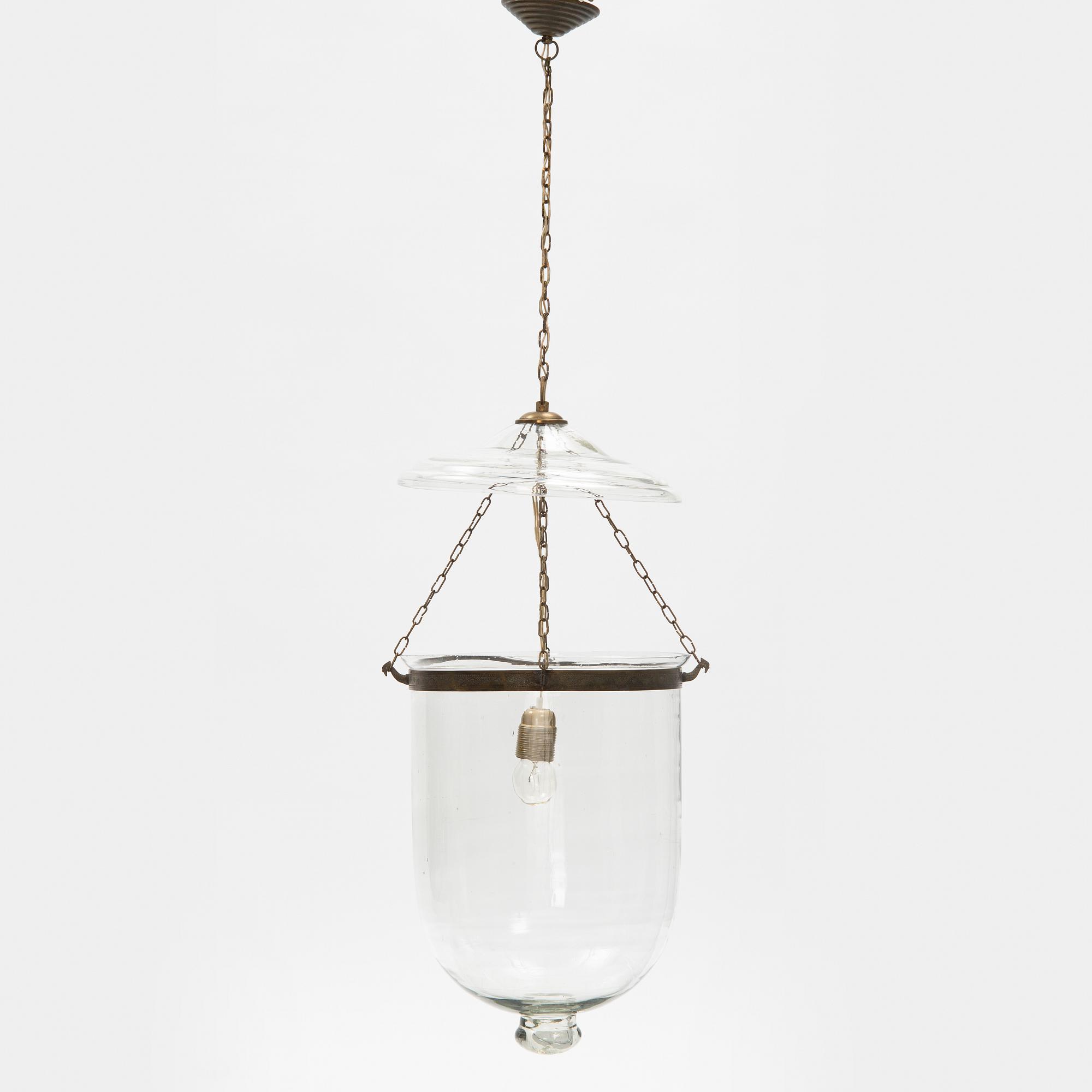 A glass hanging light, ealry 20th Century.