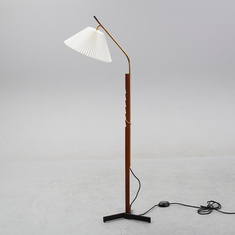 Svend Aage Holm Sørensen, tillskriven, golvlampa, Holm Sørensen & Co Danmark, 1950-tal.