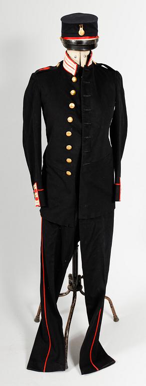 UNIFORM OCH UNIFORMSJACKA, bla Ryssland, 1900-tal.