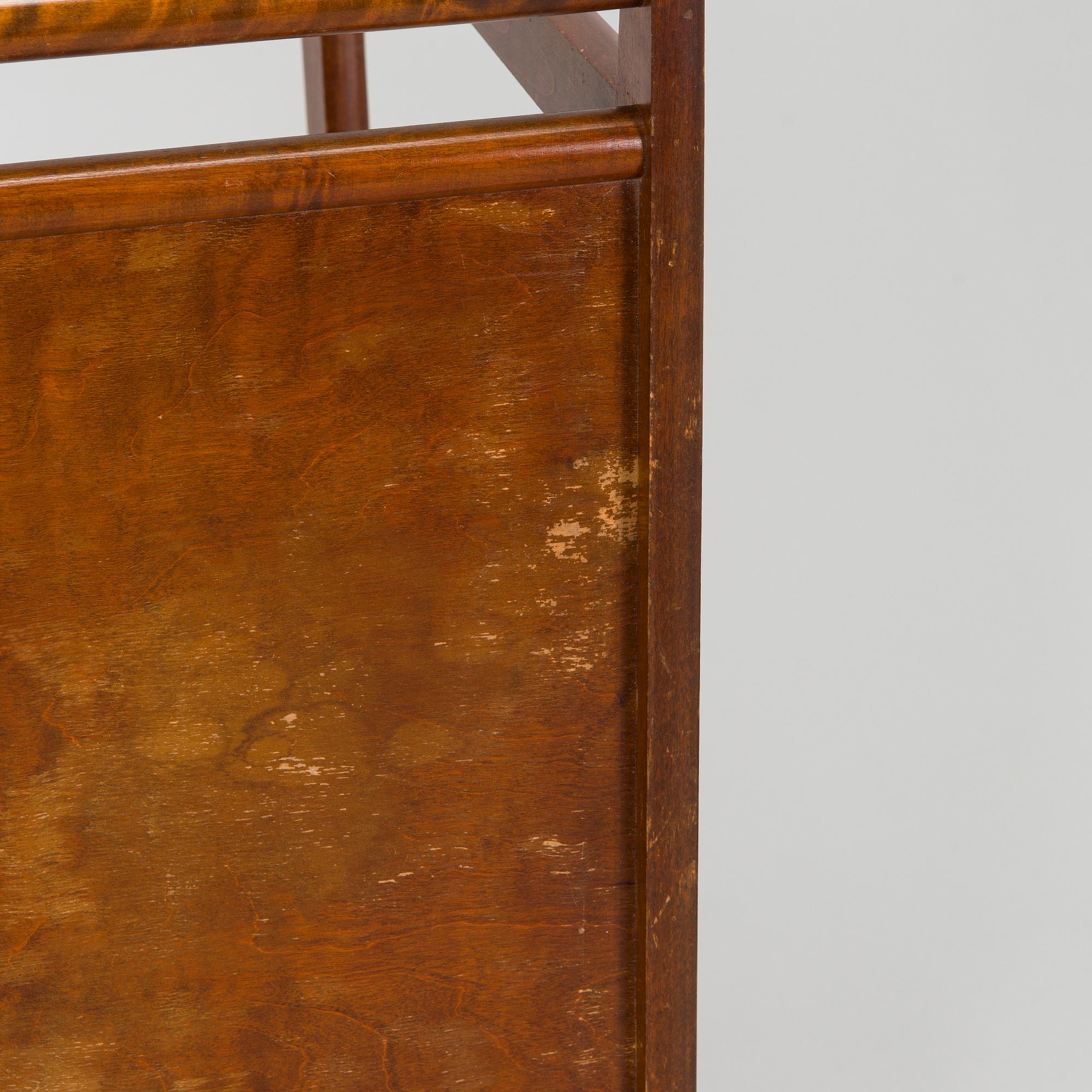 Ilmari Tapiovaara, a 1940s tea trolley Keravan for Puuteollisuus.