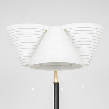 Alvar Aalto, golvlampa modell A809, Valaisinpaja 1900-talets slut.