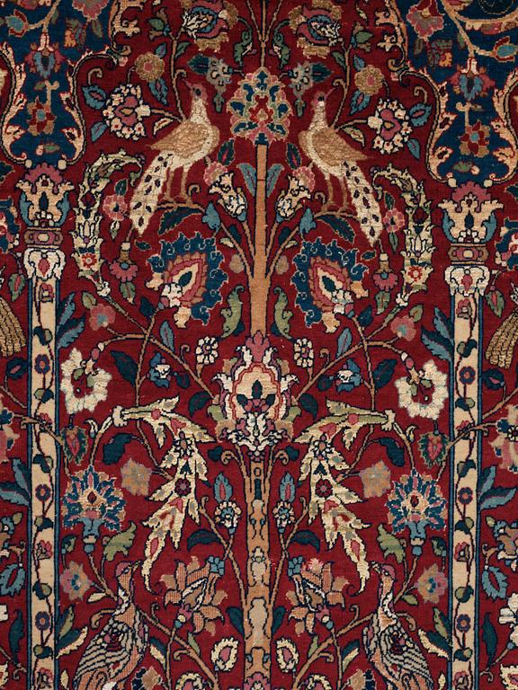 Matto, a semi-antique Esfahan figural part silk, ca 222-227,5 x 128-135,5 cm.