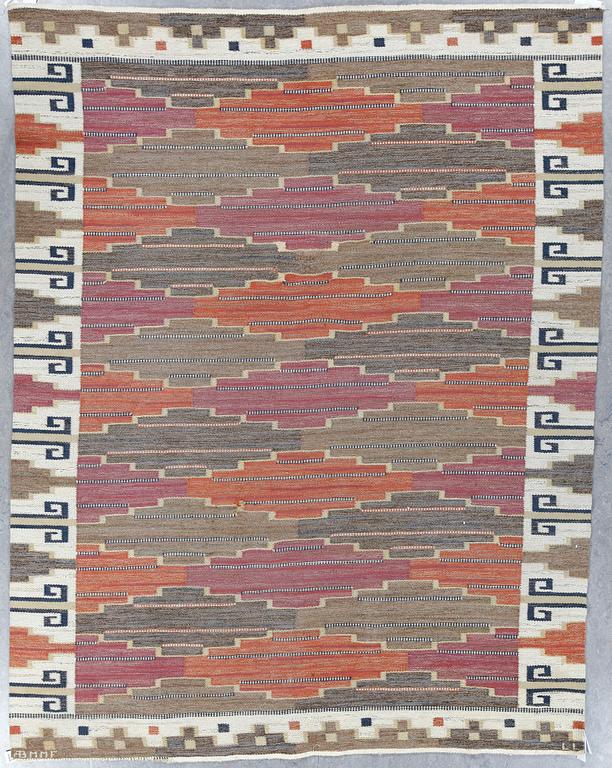 CARPET. "Bruna heden". Flat weave. 266 x 215 cm. Signed AB MMF and LL.