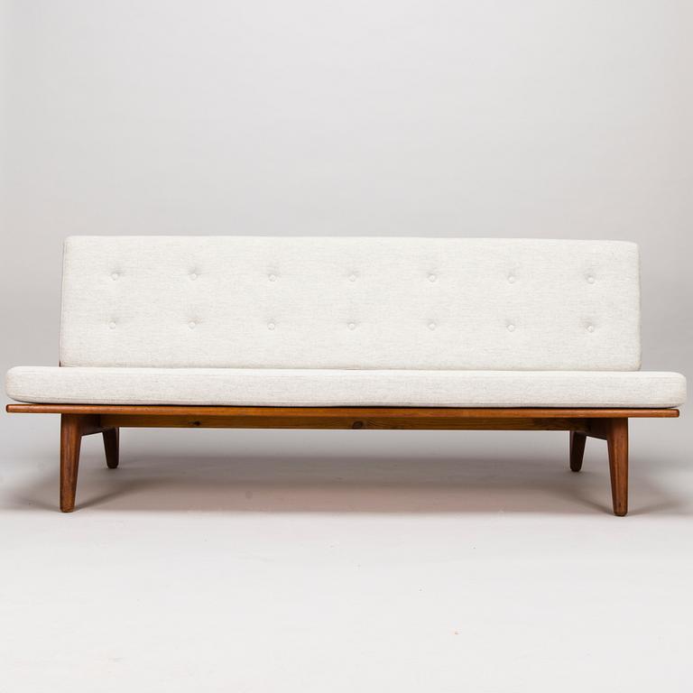 CARL GUSTAF HIORT AF ORNÄS, a 1950s 'Åre' sofa for Puunveisto Oy - Wood work Ltd.