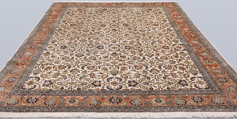 Carpet, Silk Kashmir, 337 x 242 cm.