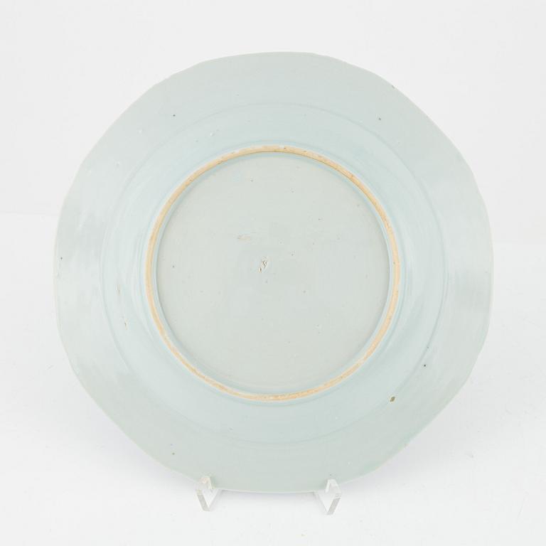 Servisdelar, porslin, 43 st, Kina, Qingdynastin, mestadels Qianlong (1735-95).