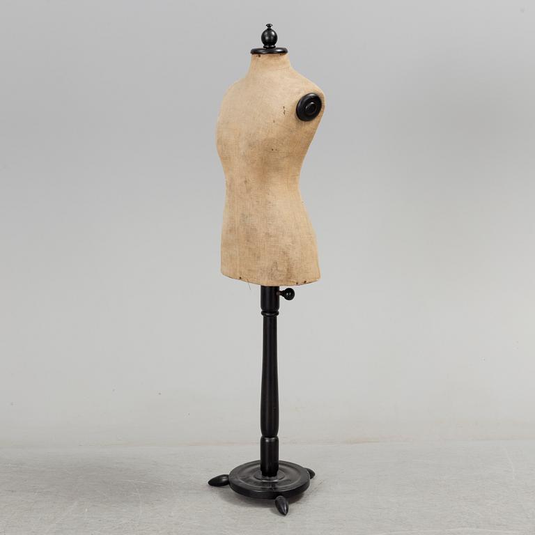 PROVDOCKA, 1900-talets första hälft.