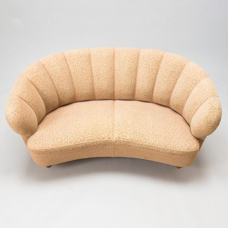 A 1940s sofa.