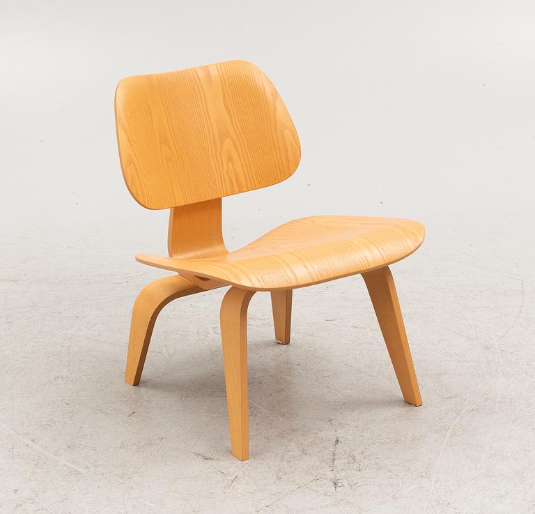 Charles and Ray Eames, armchair, "Plywood Group LCW", Vitra, 2008.