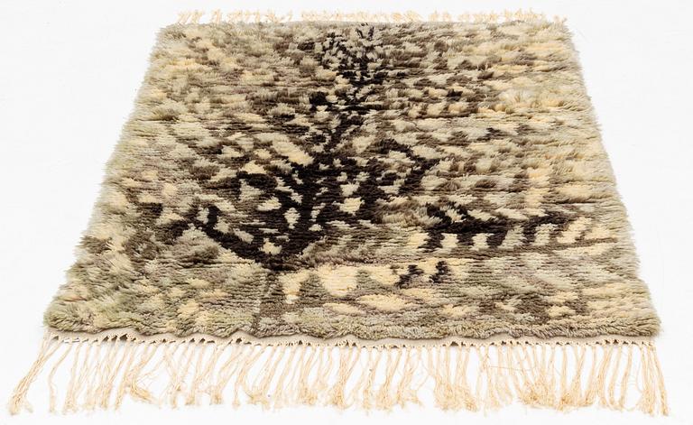 Kirsti Ilvessalo, matta "Ormbunksblad", rya ca 164 x 108 cm, för Finska handarbetets vänner.