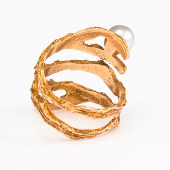 BJÖRN WECKSTRÖM, RING "Octobus", och ÖRHÄNGEN "Saana", 14K guld och odlade pärlor, Lapponia 1970-1971.