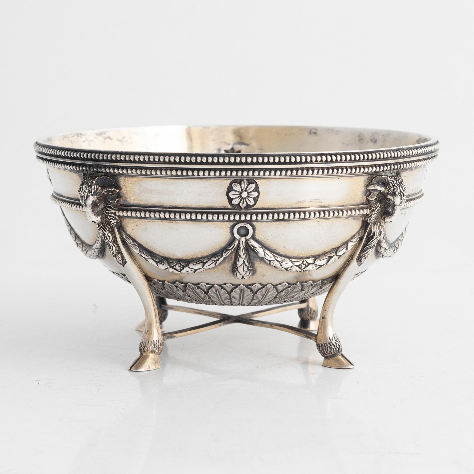 Vladimirov, skål, silver, S:t Petersburg, Ryssland 1908-1926.