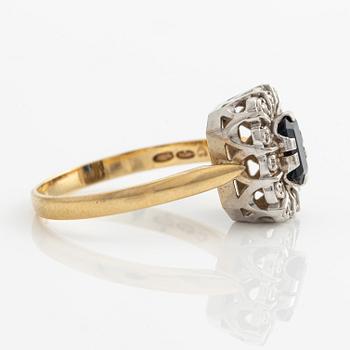 Ring, carmoisering, 18K gold with sapphire and small octagon-cut diamonds.