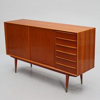 SIDEBOARD, 1900-talets mitt.