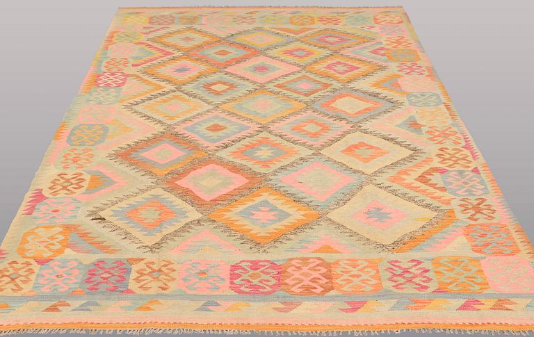 MATTO, Kilim, ca 300 x 204 cm.