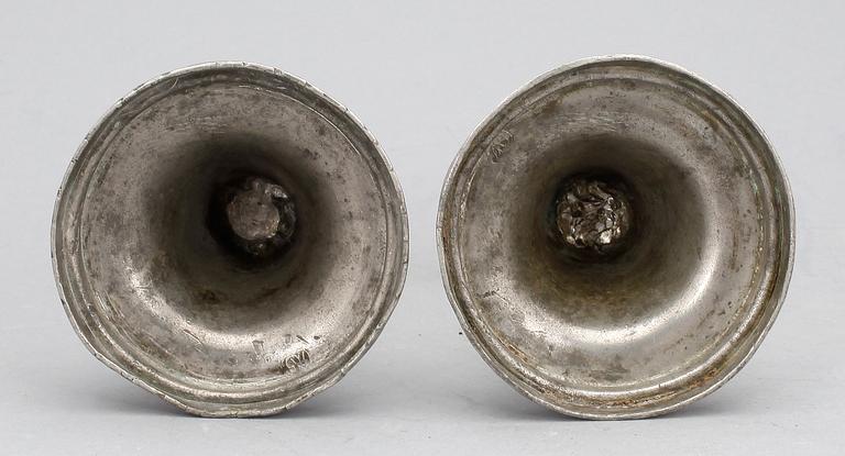 LJUSSTAKAR, ett par, tenn, okänd mästare, 1800-tal.