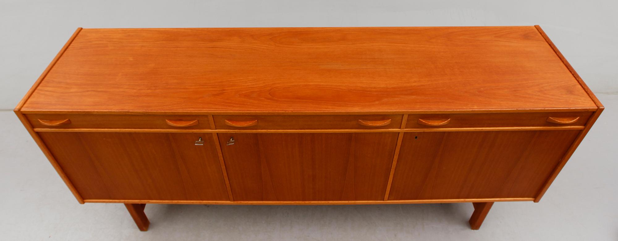 SIDEBOARD, Ulferts, 1900-talets andra hälft.