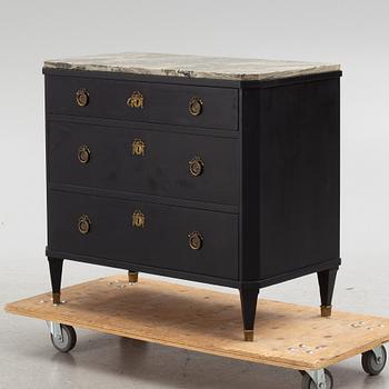 Chest of drawers, Gustavian style, 20th Century.