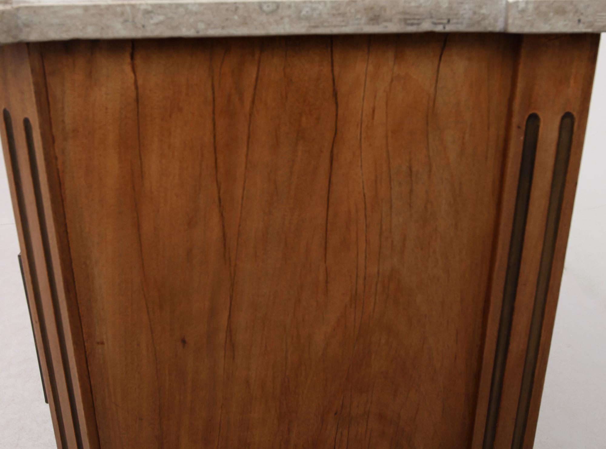 BYRÅ, sengustaviansk, 1800-talets första hälft.