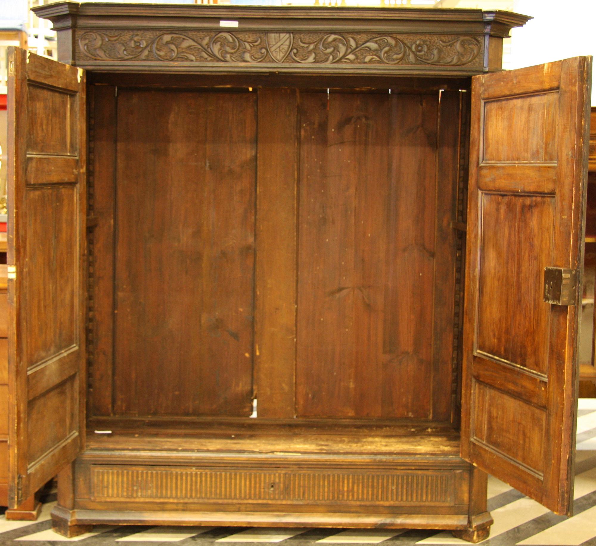 SALSSKÅP, 1800-tal, barockstil.