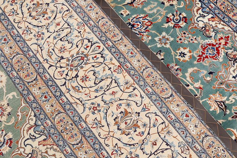 A part silk Nain carpet, so-called 6LAA, approx. 408 x 305 cm.