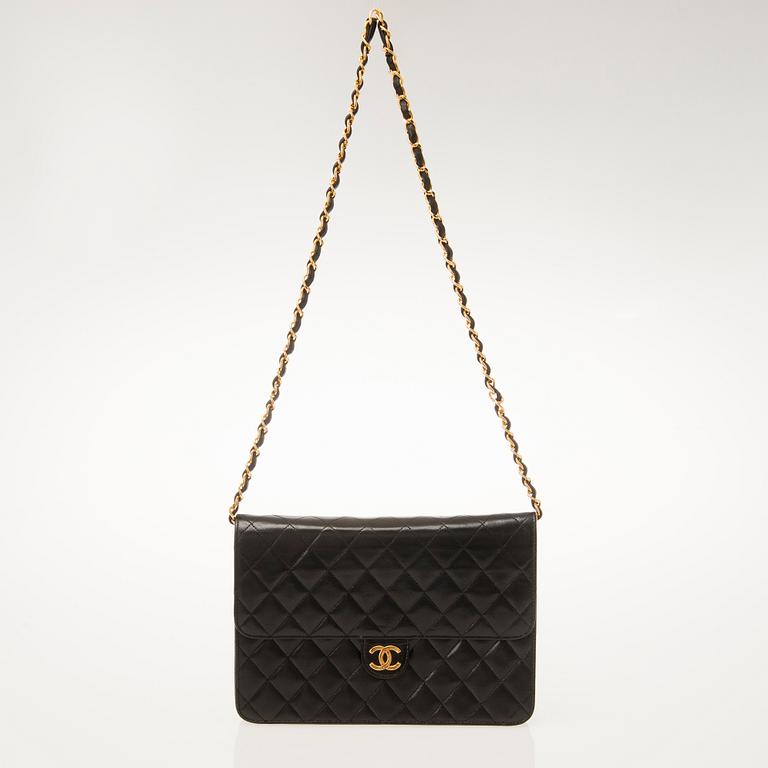 CHANEL, Single Flap Clutch / shoulder Bag.