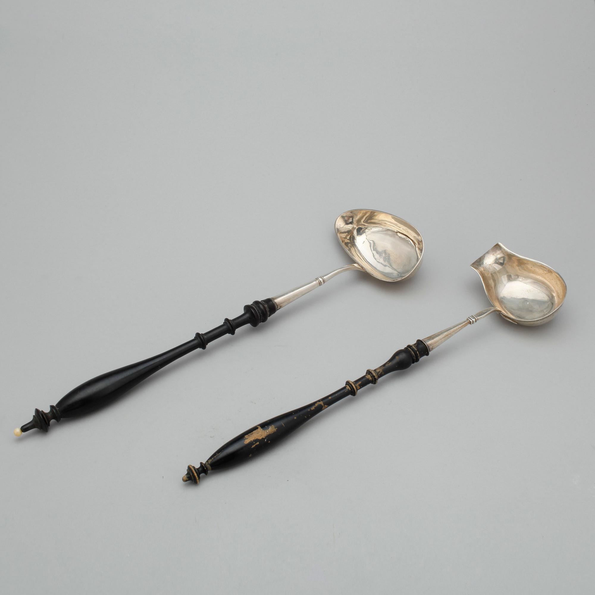 SOPPSLEVAR, 2 st. Silver. Bl a CG Hallberg Stockholm 1923.