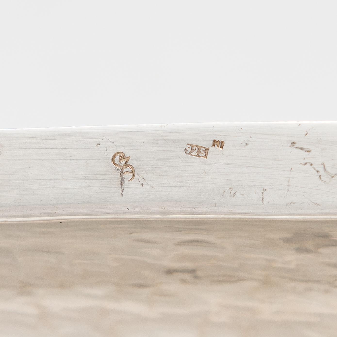 A sterling silver bowl, USA, turn of the 21st century.
